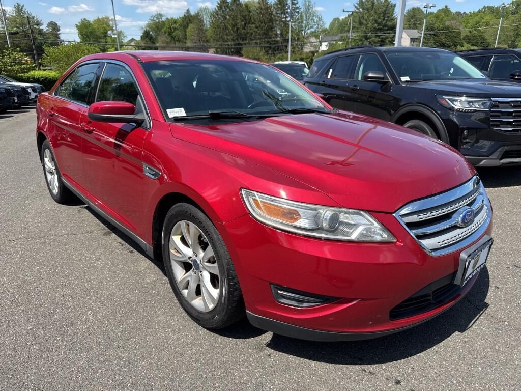 2011 FORD Taurus