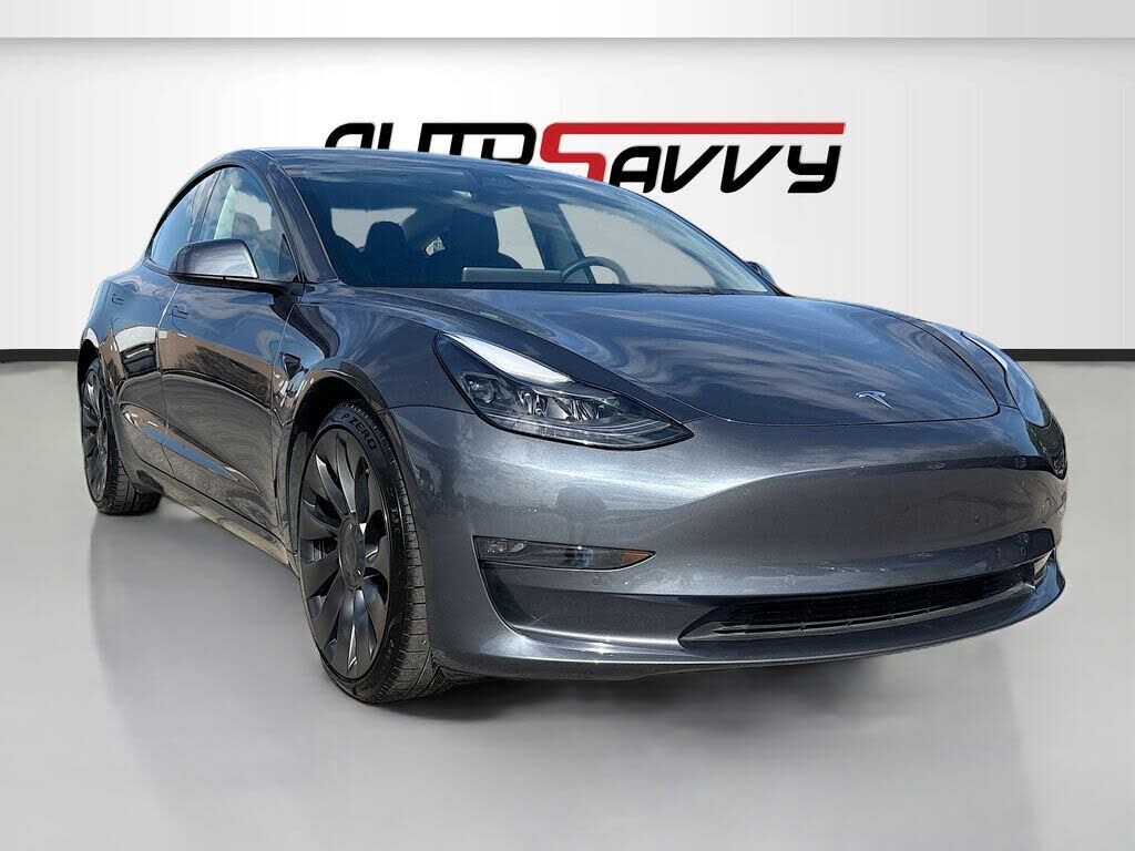 2022 TESLA Model 3