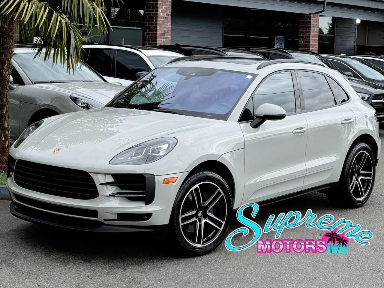 2020 PORSCHE Macan
