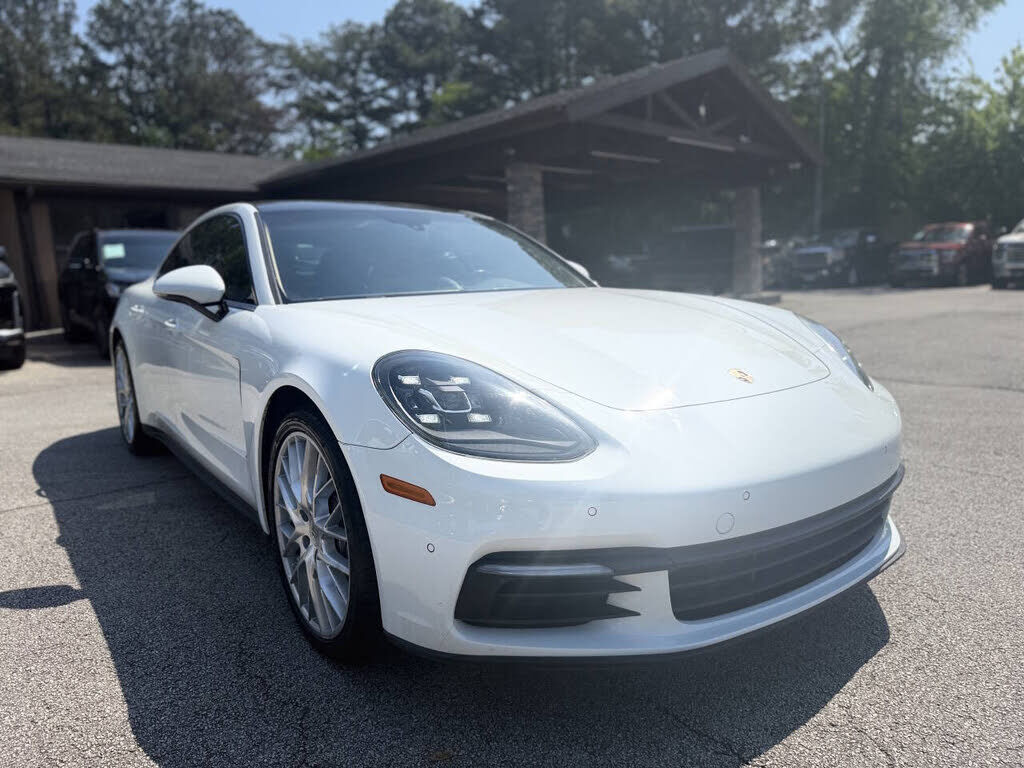 2017 PORSCHE Panamera