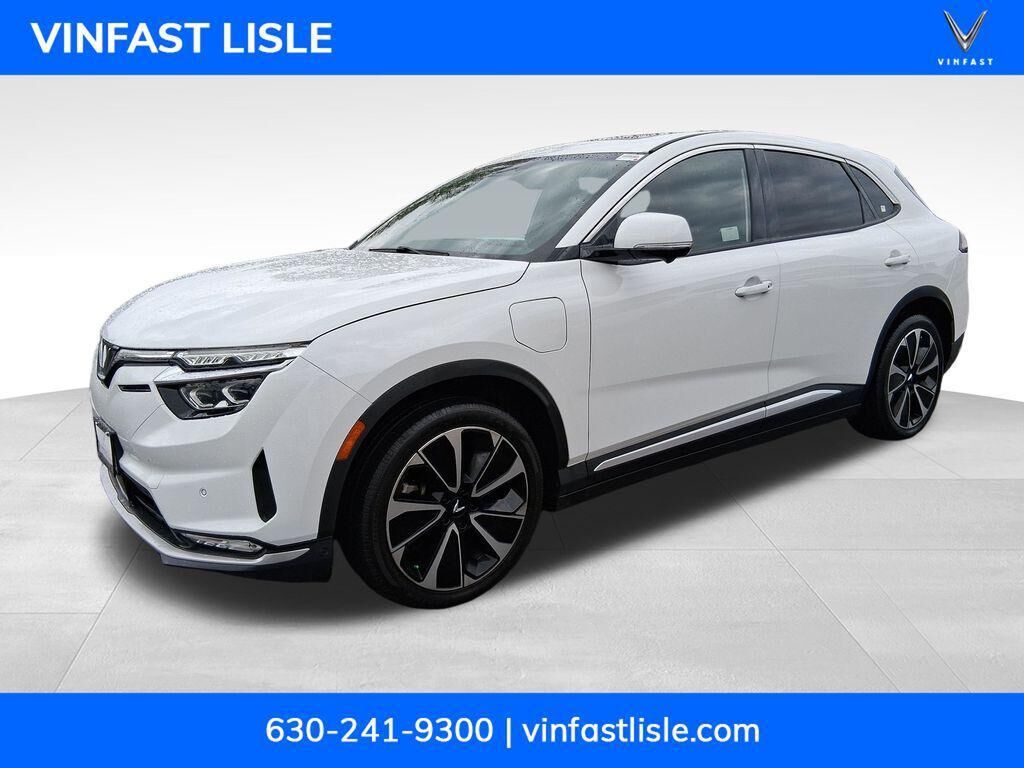 2025 VINFAST VF 8