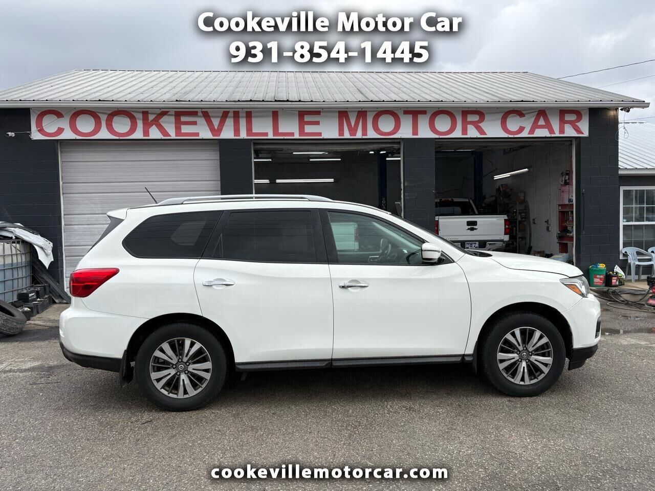 2017 NISSAN Pathfinder