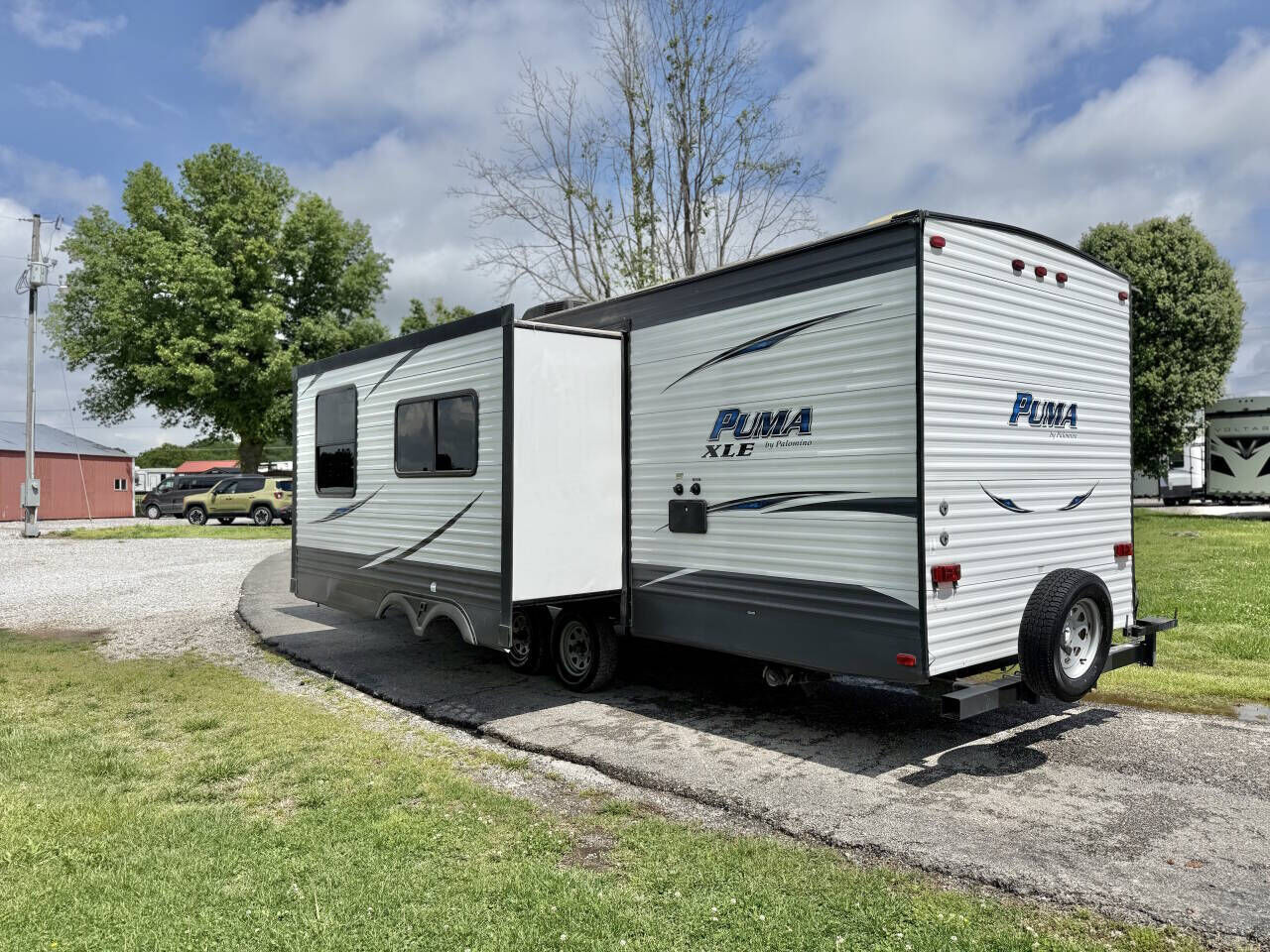 2017 FOREST RIVER Puma Towables