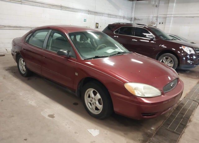 2004 FORD Taurus