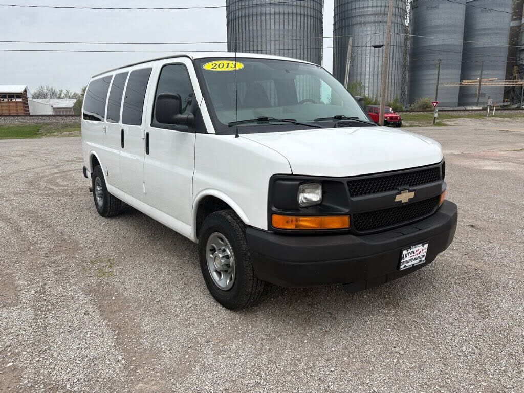 2013 CHEVROLET Express