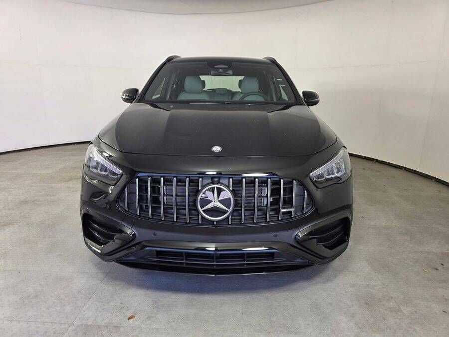 2026 MERCEDES-BENZ GLA-Class