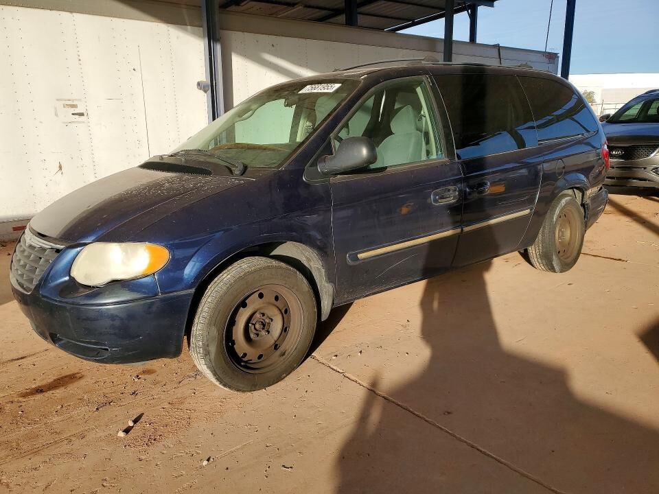 2005 CHRYSLER Town and Country
