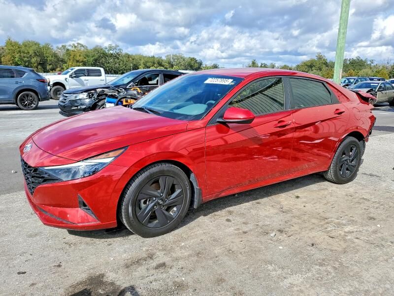 2022 HYUNDAI Elantra