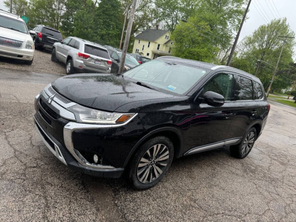 2019 MITSUBISHI Outlander
