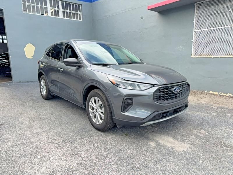 2024 FORD Escape