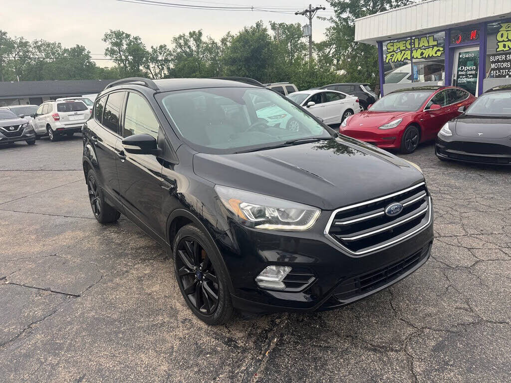 2017 FORD Escape