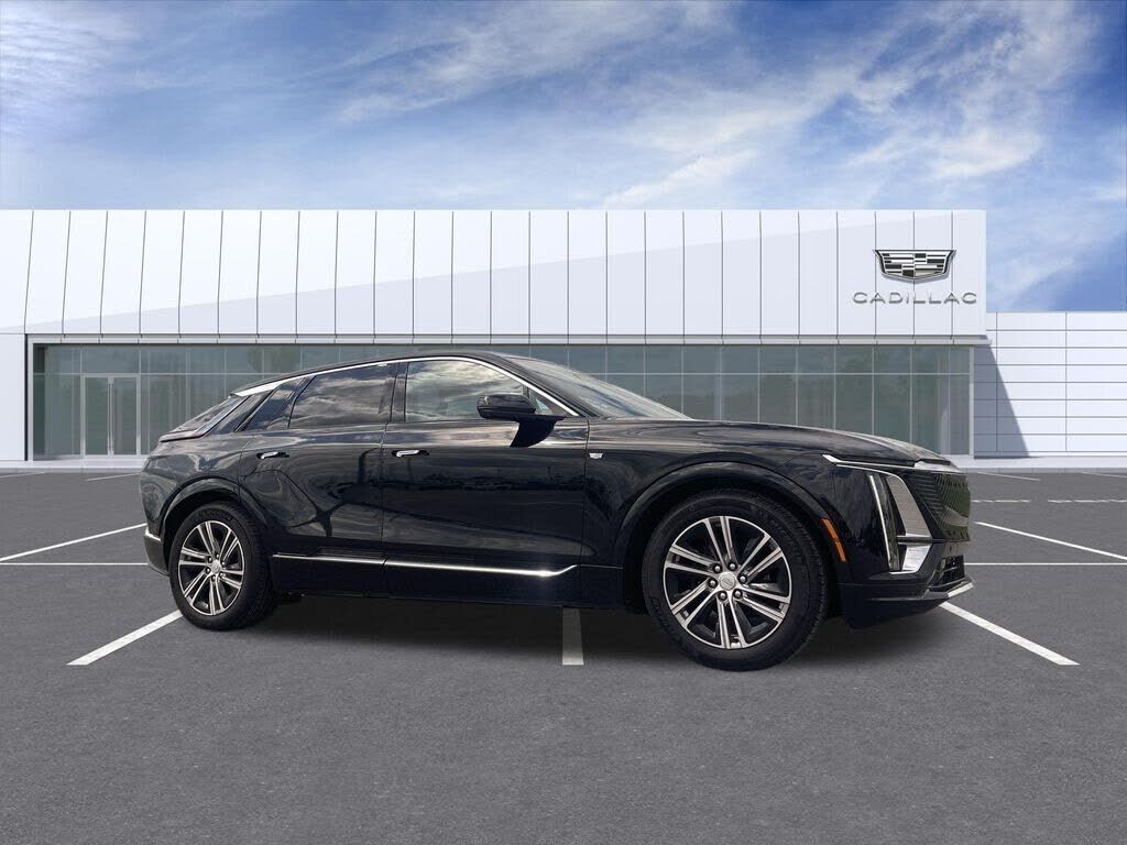 2024 CADILLAC Lyriq