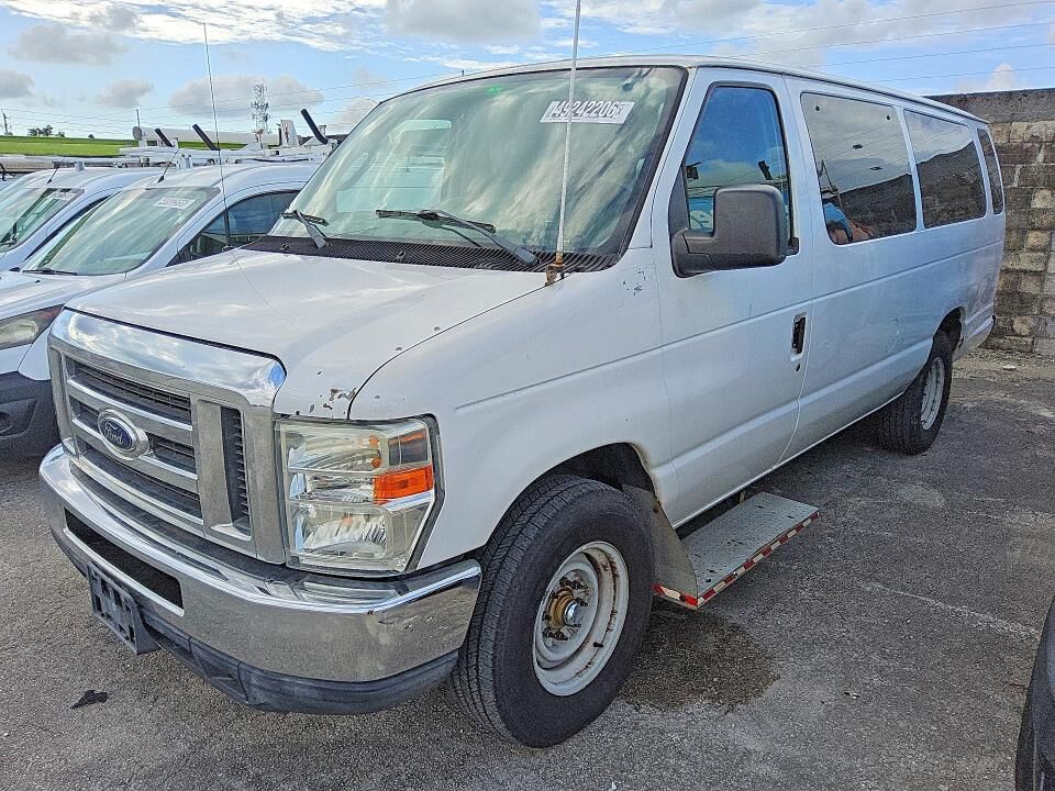 2012 FORD E-350