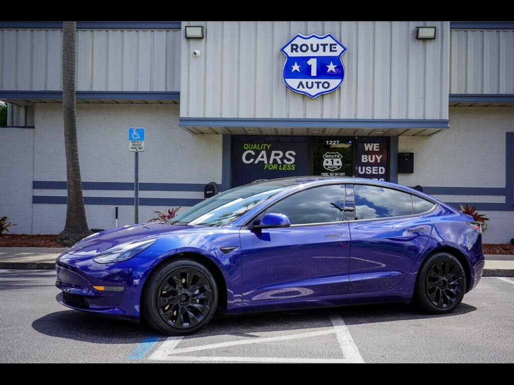 2022 TESLA Model 3