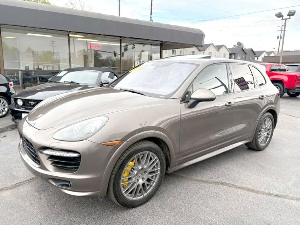 2014 PORSCHE Cayenne