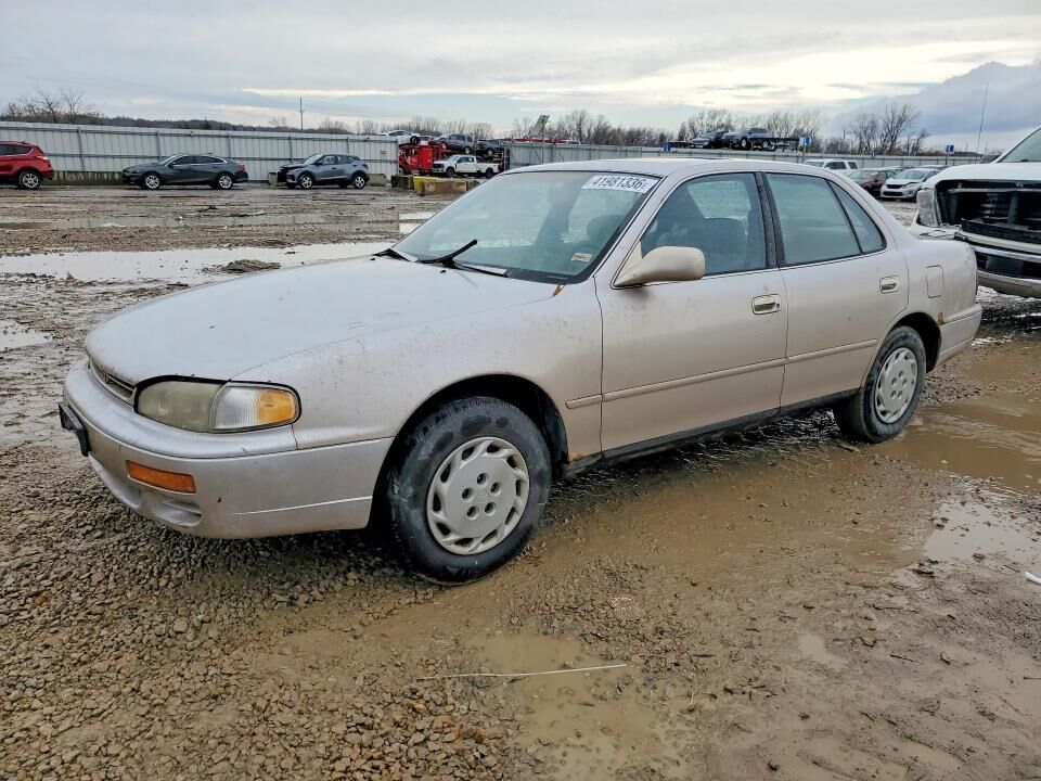 1996 TOYOTA Camry