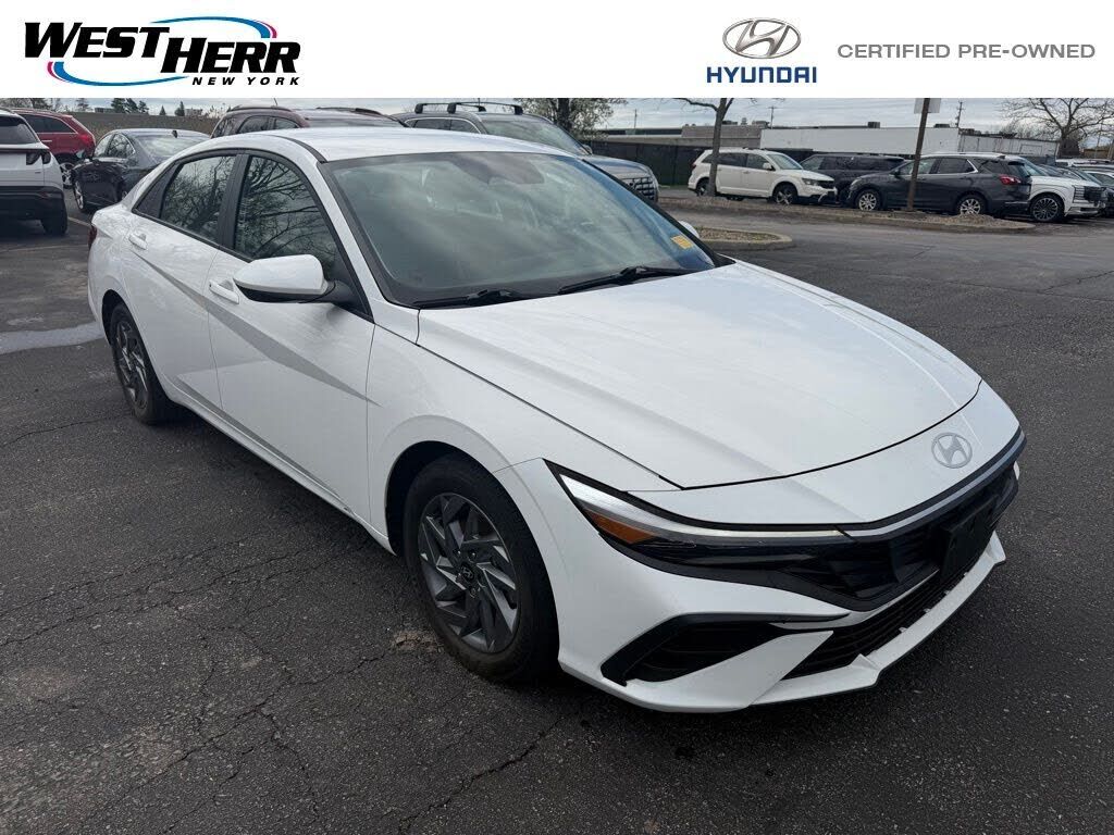 2024 HYUNDAI Elantra