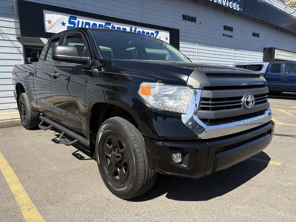 2017 TOYOTA Tundra