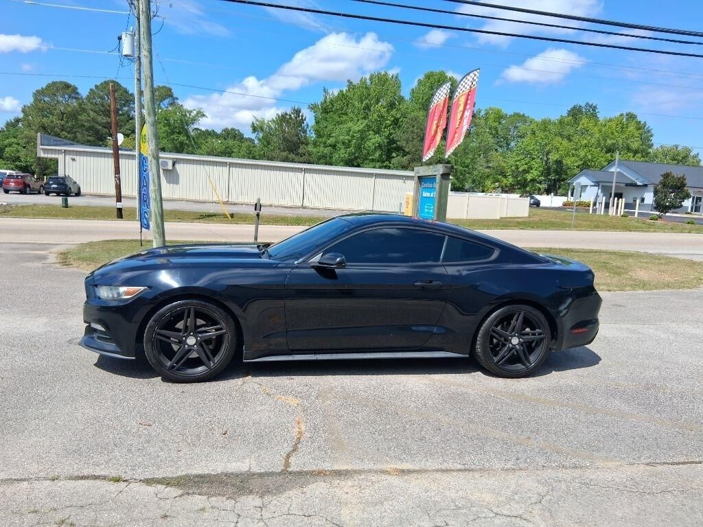 2017 FORD Mustang