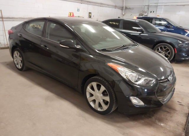 2013 HYUNDAI Elantra