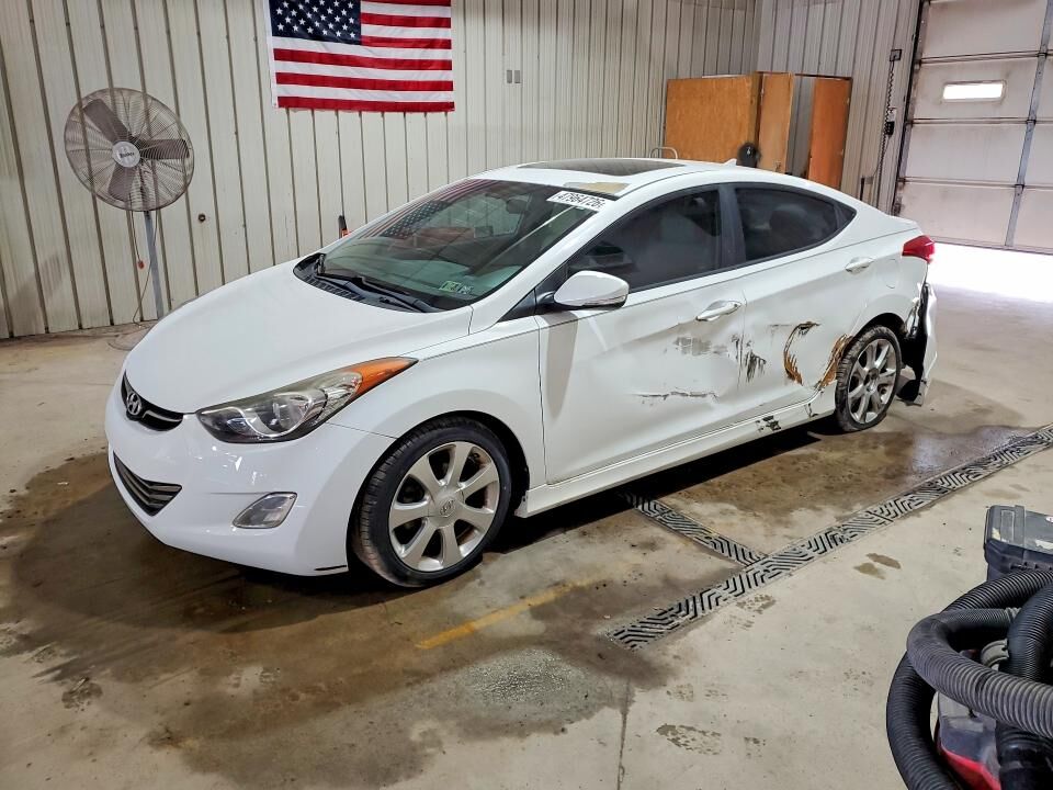 2013 HYUNDAI Elantra