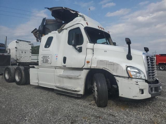 2016 FREIGHTLINER Cascadia