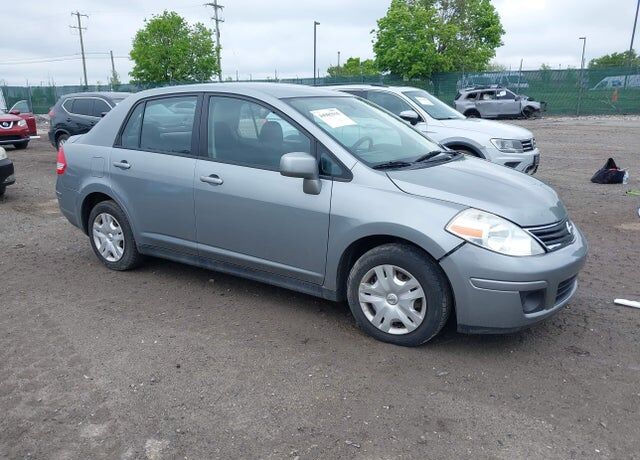 2010 NISSAN Versa
