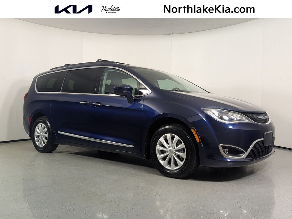 2017 CHRYSLER Pacifica