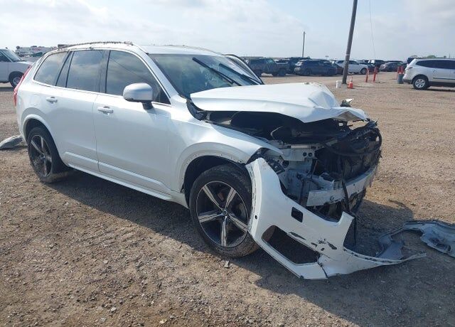 2017 VOLVO XC90