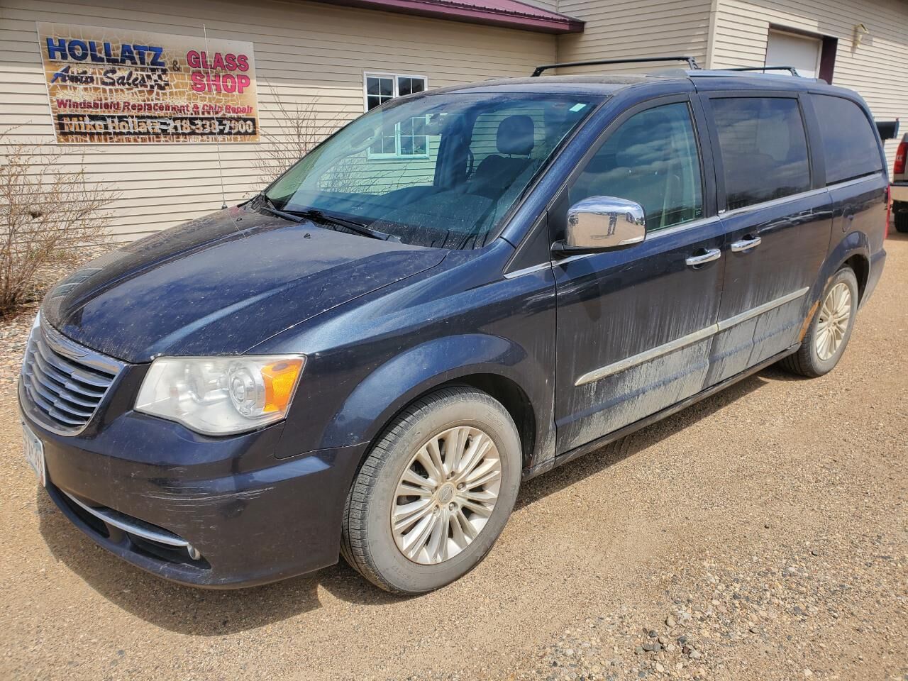 2014 CHRYSLER Town and Country
