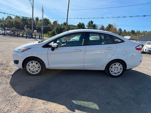 2014 FORD Fiesta