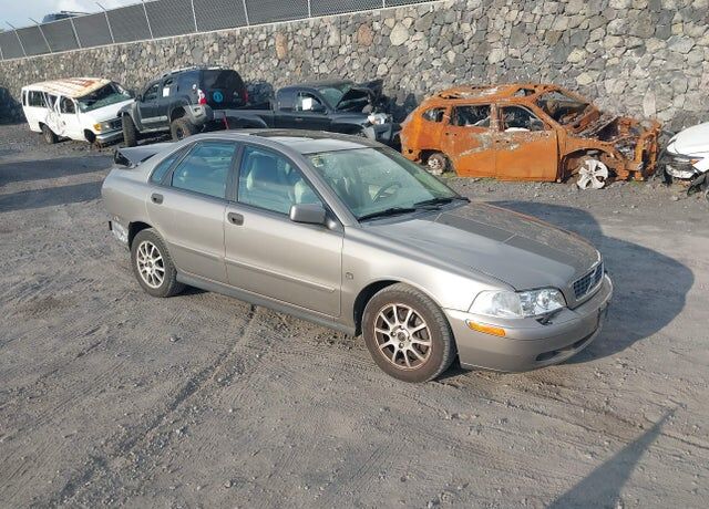2004 VOLVO S40