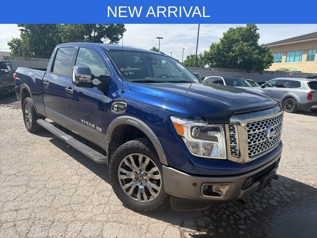 2017 NISSAN Titan