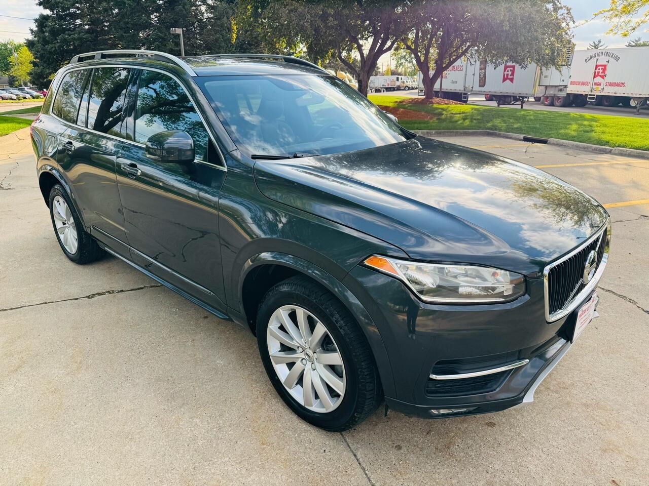 2016 VOLVO XC90