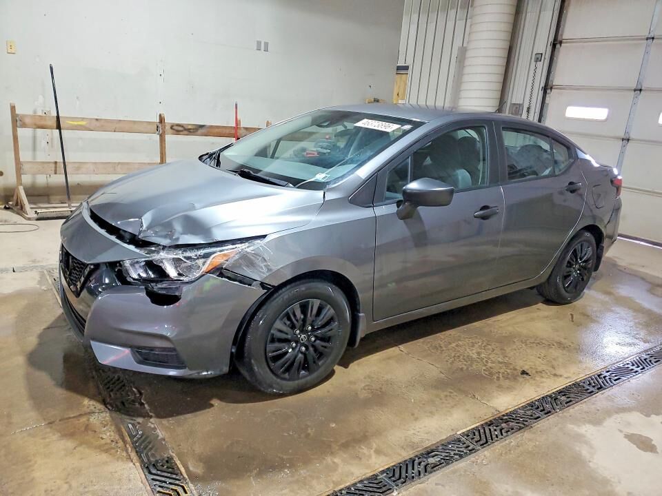 2021 NISSAN Versa