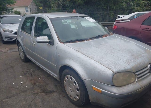 2003 VOLKSWAGEN Golf