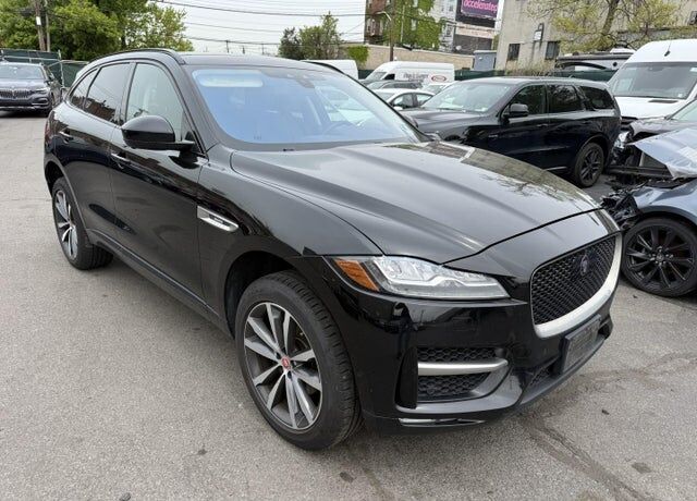 2017 JAGUAR F-Pace