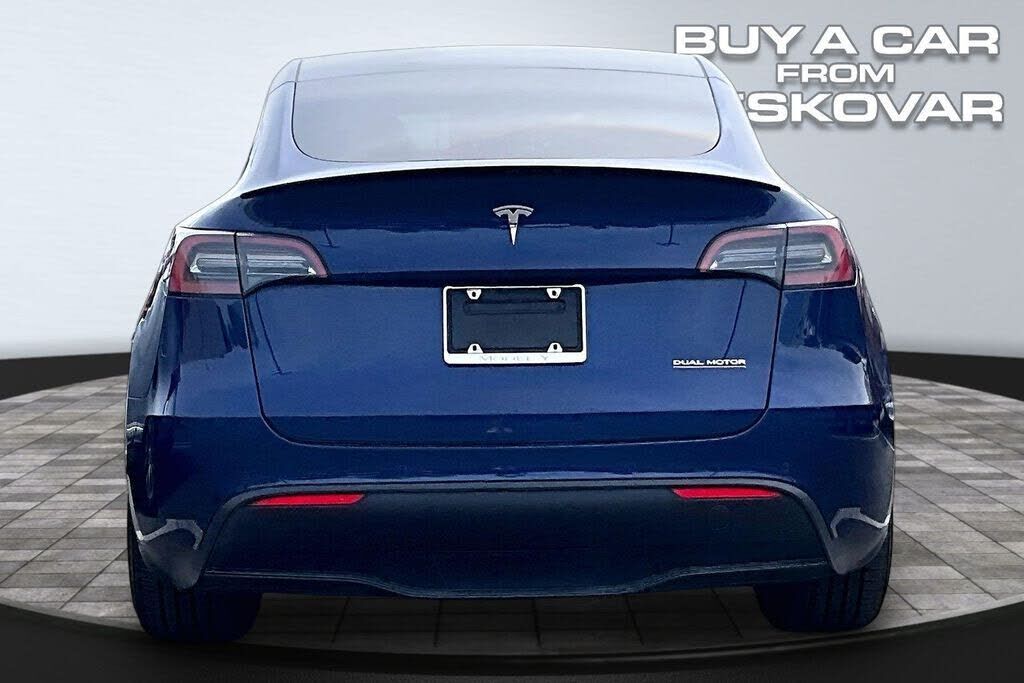 2022 TESLA Model Y