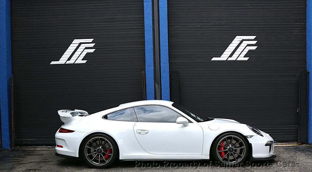 2015 PORSCHE 911