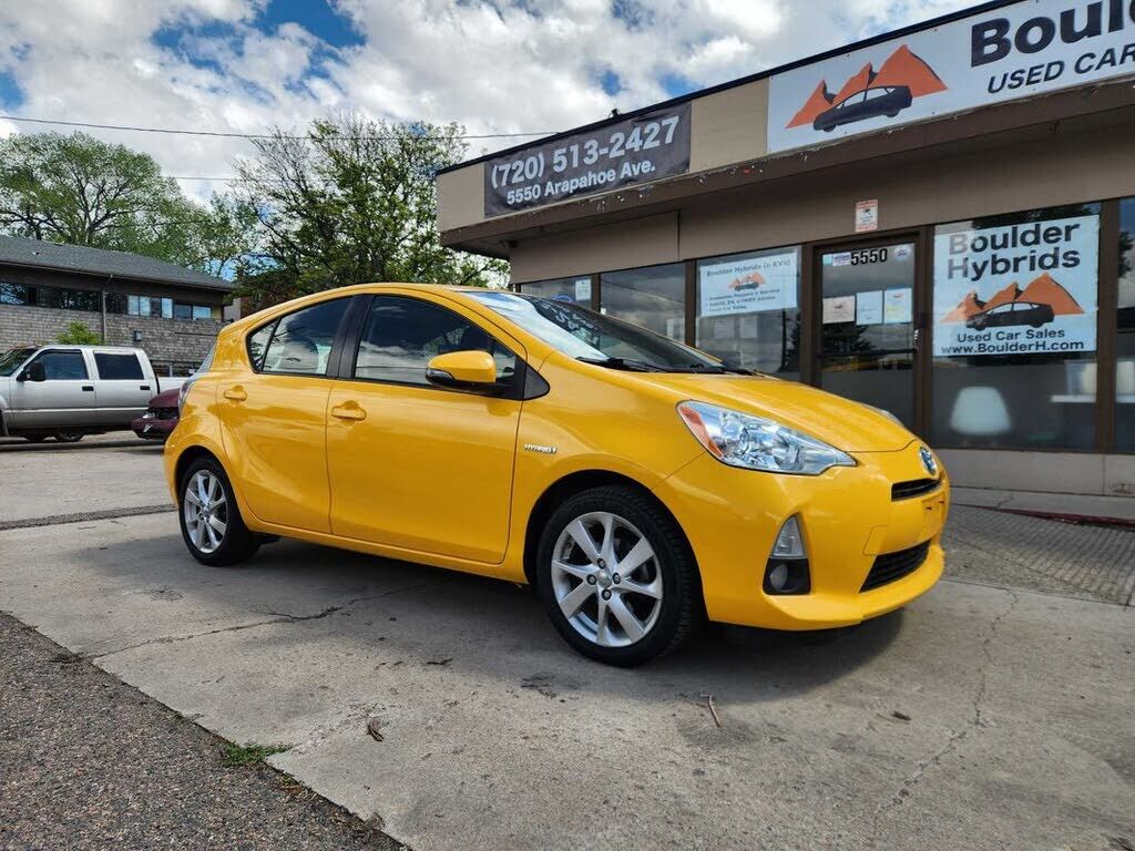2014 TOYOTA Prius