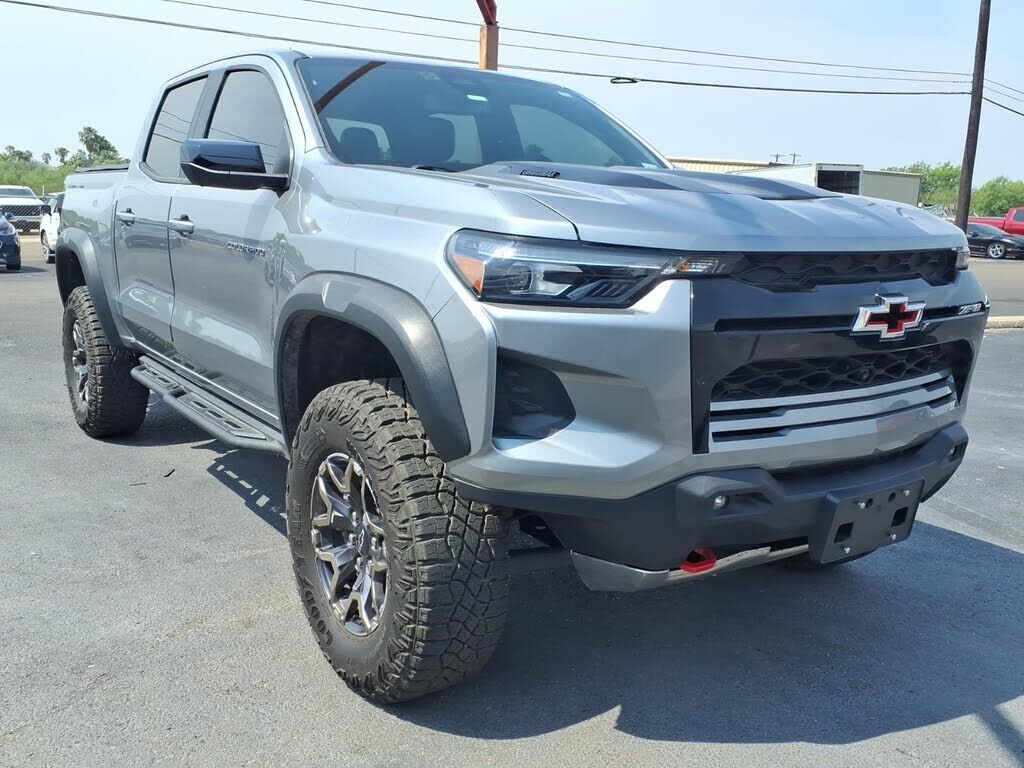 2025 CHEVROLET Colorado