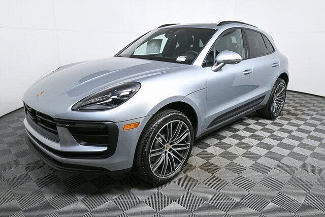 2026 PORSCHE Macan