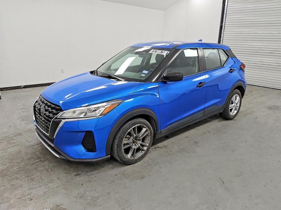 2021 NISSAN Kicks