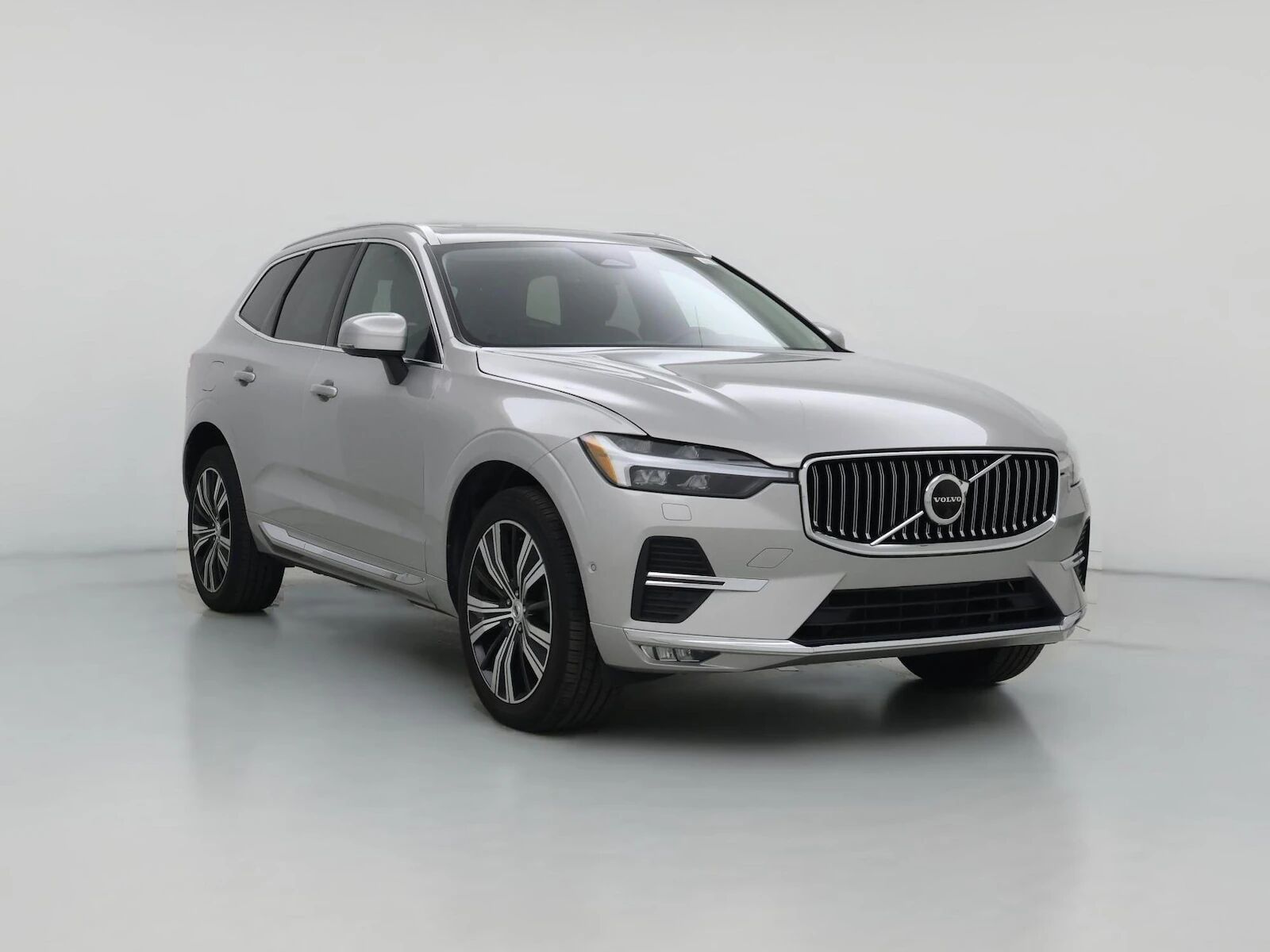 2023 VOLVO XC60