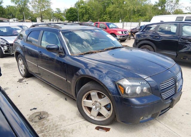 2005 DODGE Magnum