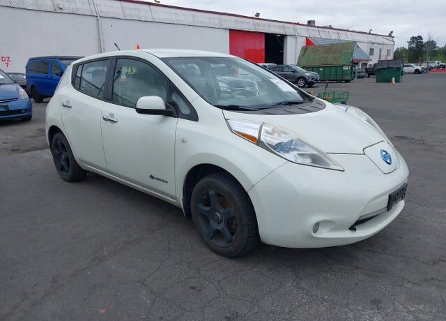 2011 NISSAN Leaf