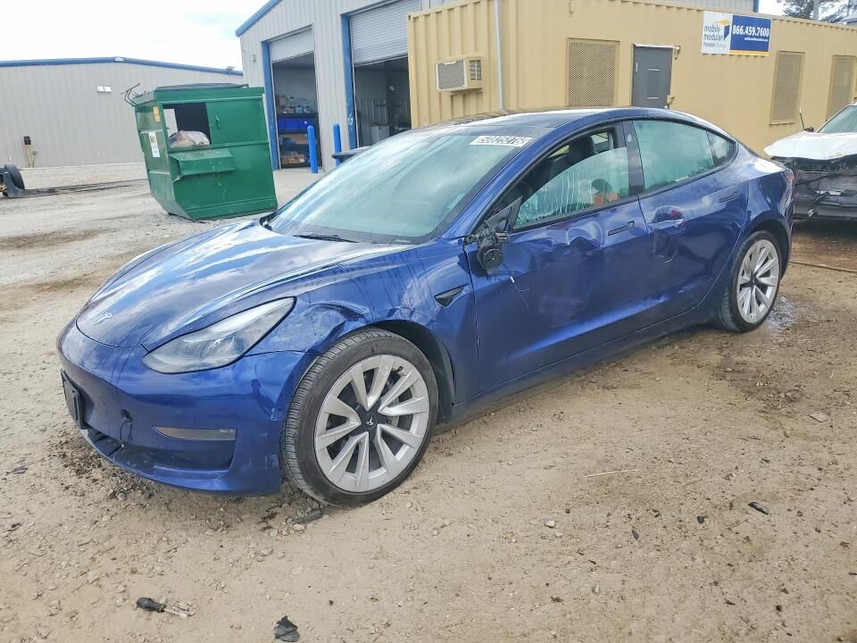 2022 TESLA Model 3