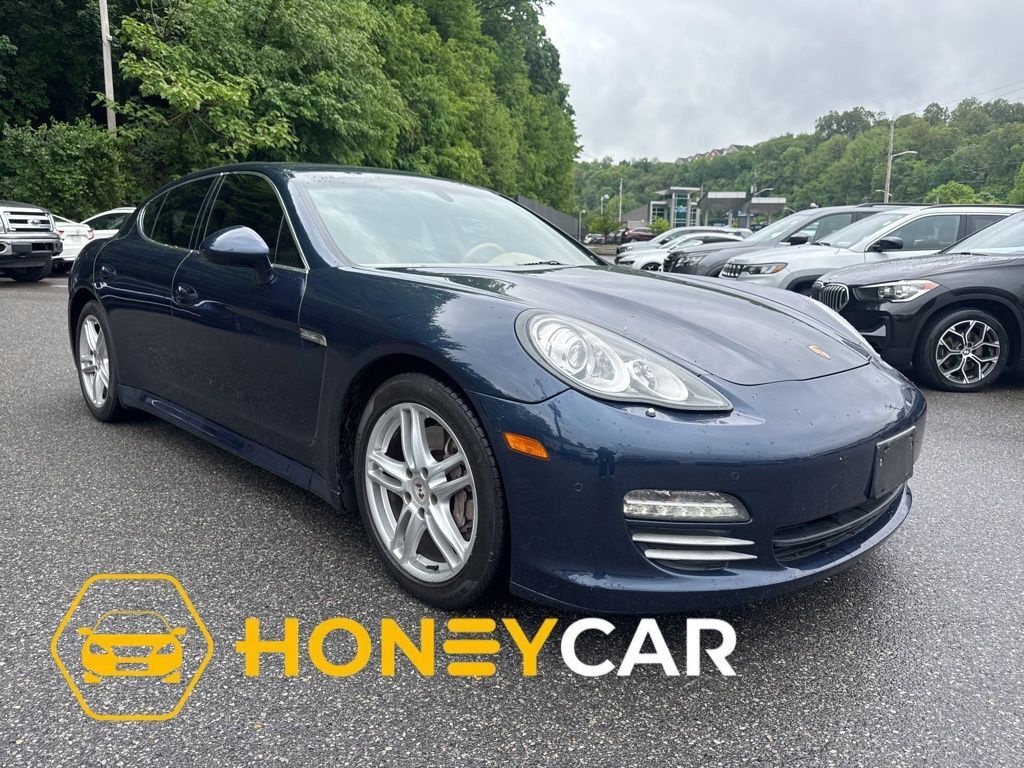 2010 PORSCHE Panamera