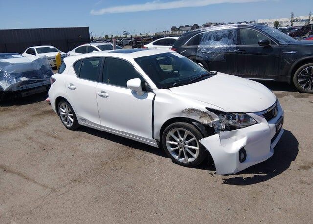 2013 LEXUS CT