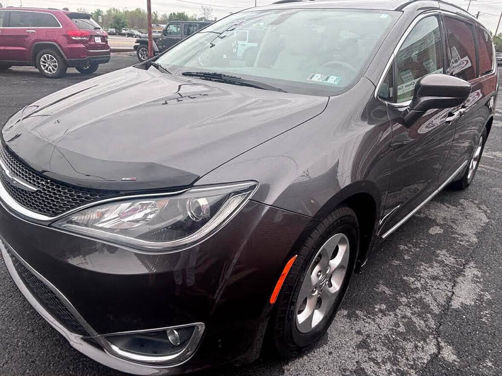2017 CHRYSLER Pacifica
